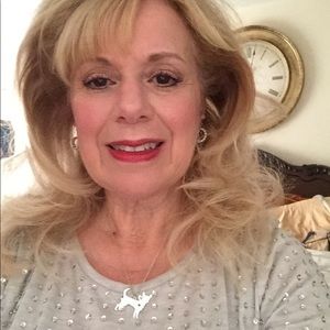 Meet your Posher, Rita